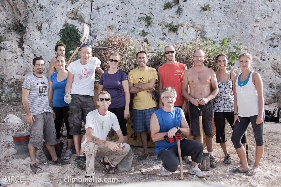 The MRCC gang clean Monolith Buttress!