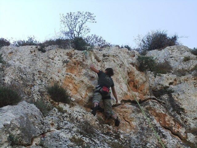 A lively morning down in breezy Wied il-Għasel