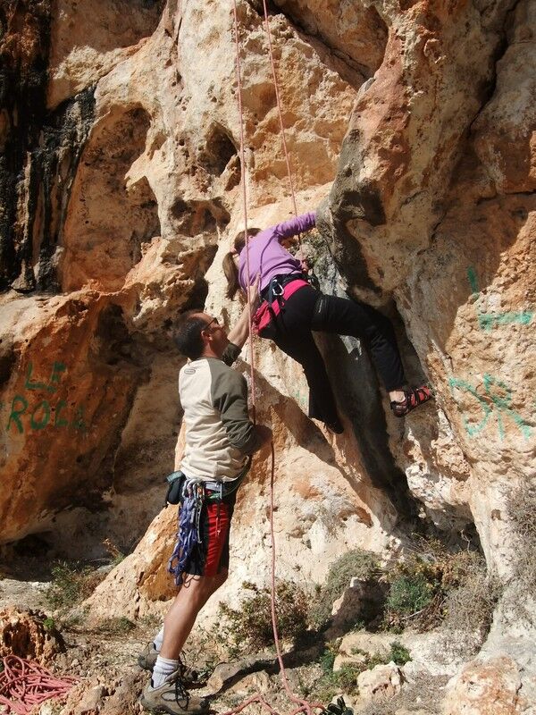 More rock-cranking in ‘Le Droga’ Cave